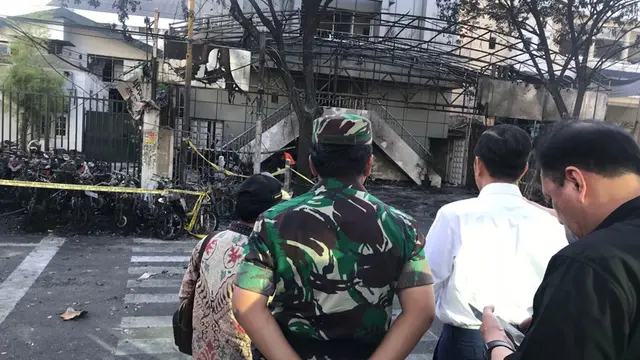 Jokowi Tinjau Lokasi Ledakan Bom Gereja