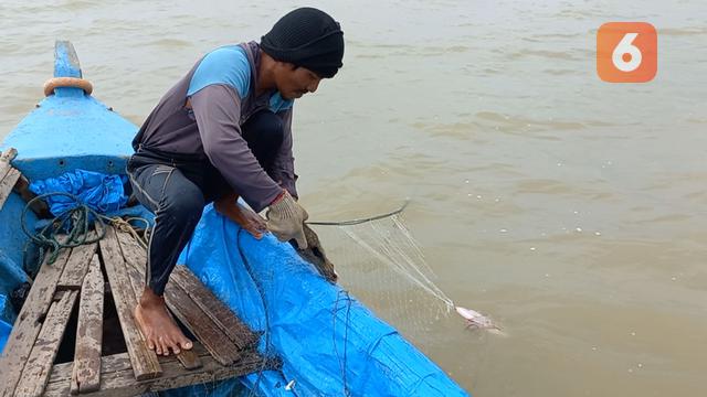 Nelayan Suku Duano Pesisir Timur Jambi