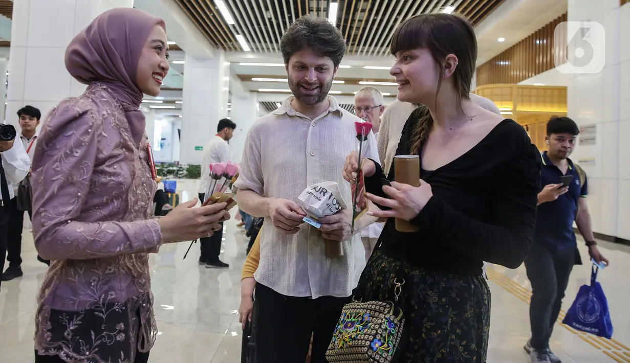 Ide-ide tentang pendidikan dan emansipasi wanita tertuang dalam surat-surat Raden Ajeng Kartini, yang kemudian dikumpulkan menjadi sebuah buku berjudul "Habis Gelap Terbitlah Terang". (Liputan6.com/Angga Yuniar)