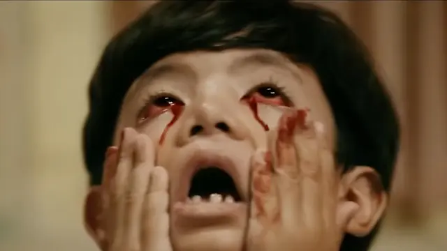Khafi Al-Juna sebagai Arif dalam film Santet Segoro Pitu. (Foto: Dok. Hitmaker Studios)