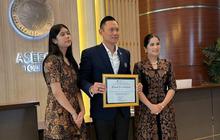 Selesaikan Program Doktor, AHY Jadi Lulusan Terbaik Universitas Airlangga