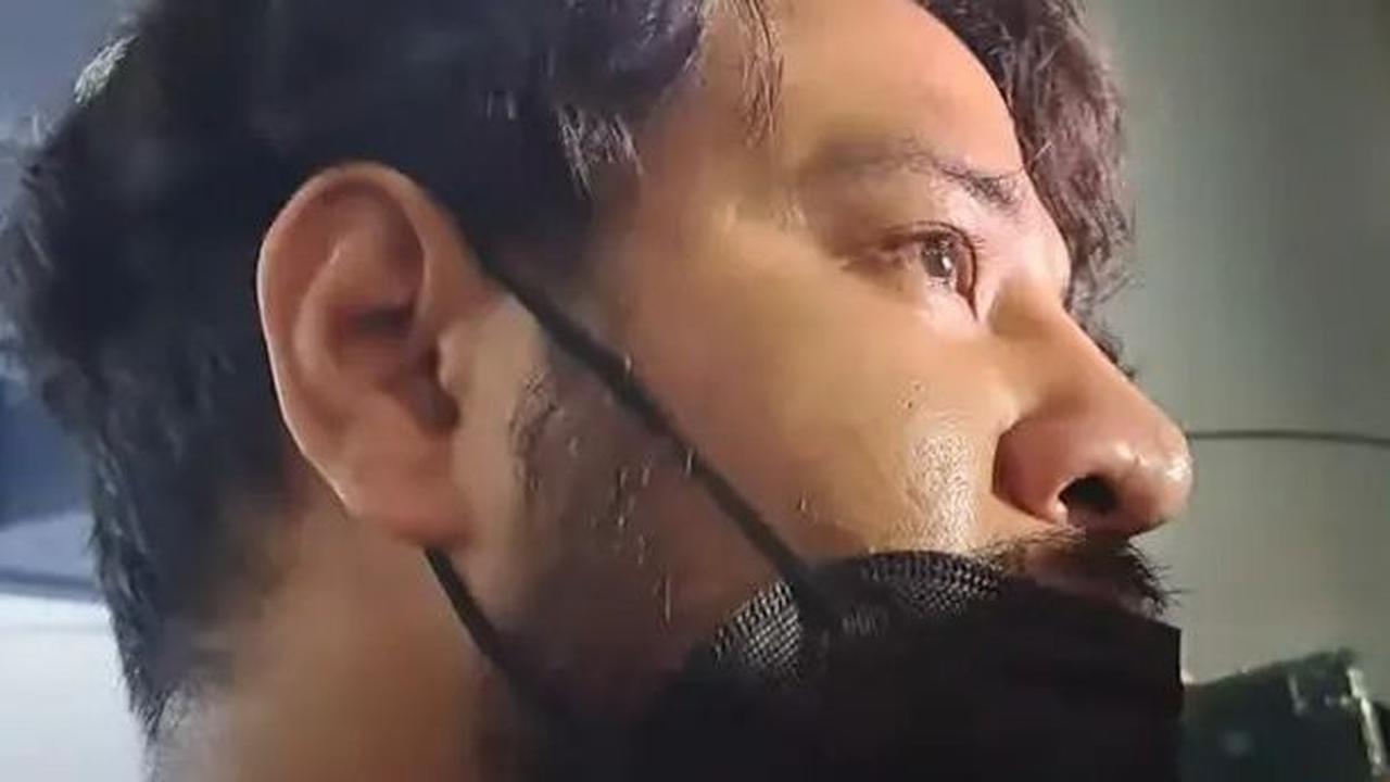 "Kenapa nangis, Bang?"
