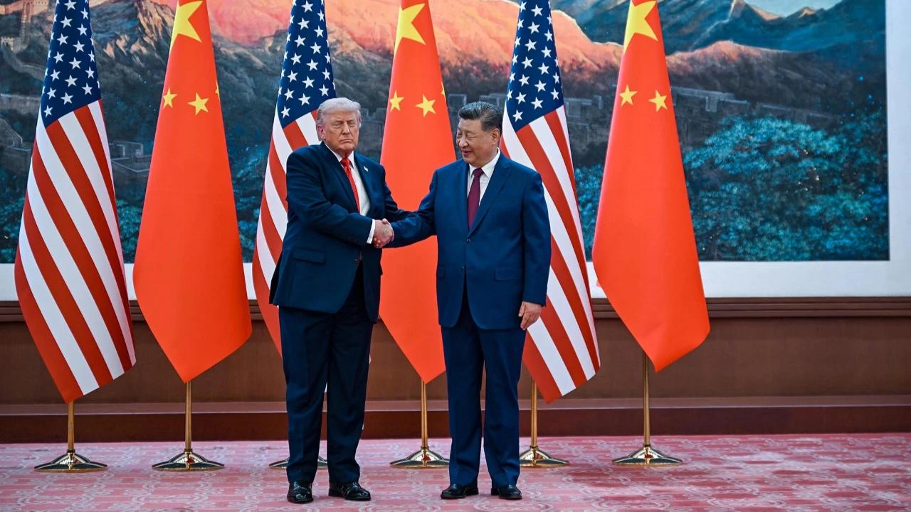 FOTO: Trump dan Xi Jinping Bahas Taiwan dan Perdagangan di Beijing