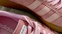 Tambah Manis Gaya Islami Kamu, 6 Sepatu Pink Bikin Tampilan Hijaber Makin Kece dan Feminin