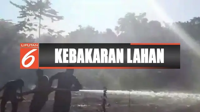 Kebakaran di Mamuju, Sulawesi Barat, memasuki permukiman warga di Korongana, Simboro.