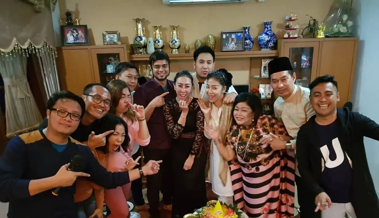 Rio Reifan dan Henny Mona