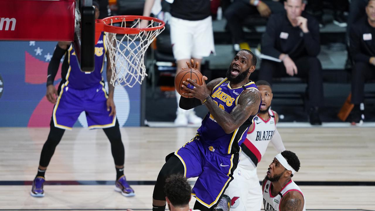 Hasil NBA: LeBron James Menggila, Lakers Rebut Gim Ketiga Lawan Blazers