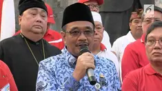 Djarot juga mengajak masyarakat untuk memperbaiki mental-mental yang tidak baik demi Indonesia bersatu.