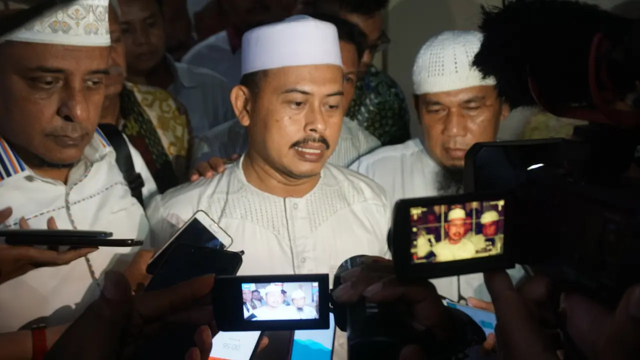Polisi Periksa Ketua Umum PA 212 di Solo