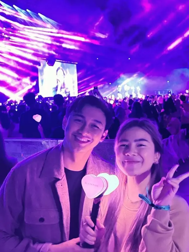 Felicya Angelista nonton BLACKPINK