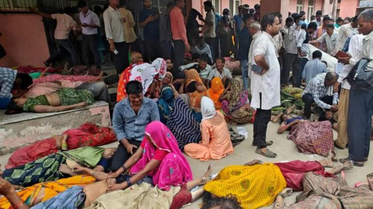 Enam Orang Tewas Terinjak Saat Berdesakan Masuk ke Kuil Kuno Berusia 2.000 Tahun di India