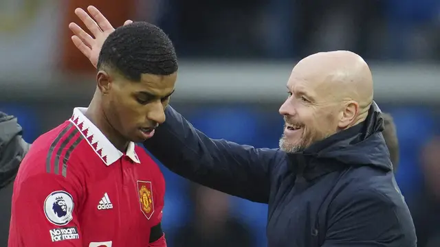 Foto: Ekspresi Bahagia Erik Ten Hag Setelah Rashford Cetak Gol Lagi ke Gawang Leeds di Liga Inggris