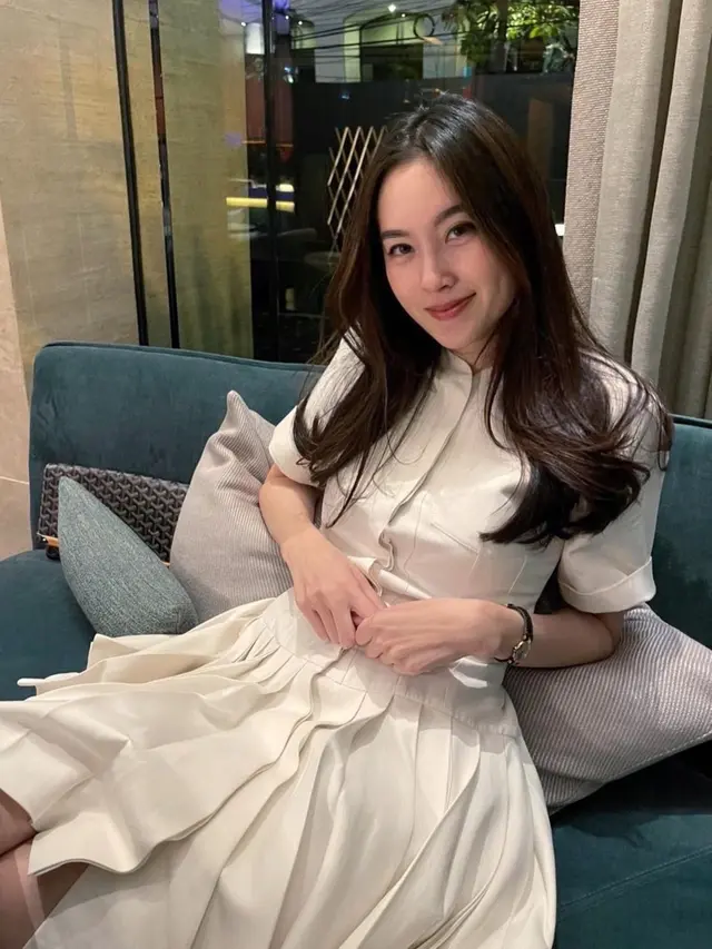 Potret Transgender Tercantik Thailand Dilamar Konglomerat Pakai Cincin Berlian