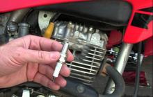 9 Ciri-Ciri Busi Motor harus Diganti, Kenali Faktor Penyebabnya