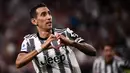 Angel Di Maria. Sayap kanan Argentina yang kini menginjak usia 34 tahun ini baru saja didatangkan Juventus pada bursa transfer musim panas 2022/2023 dari PSG dengan status bebas transfer. Dengan usianya yang makin menua, kondisi fisiknya menjadi rentan dengan cedera. Terbukti, baru 1 kali membela Juventus di Liga Italia, ia harus absen dalam 2 laga berikutnya akibat mengalami cedera. Juventus pun hanya mengikatnya selama 1 tahun dengan kondisinya tersebut. (AFP/Marco Bertorello)