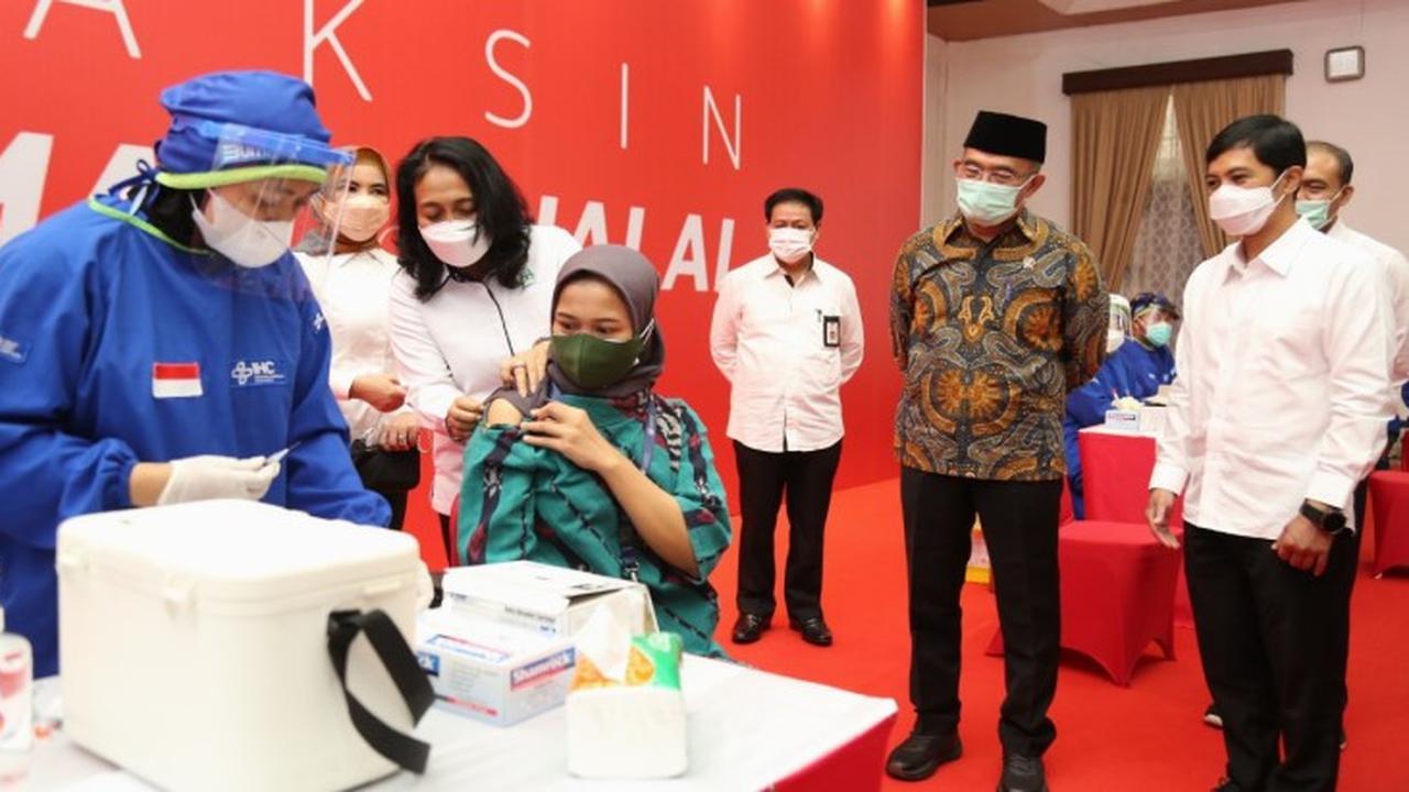 Menko PMK Muhadjir Effendy dan Wakil Menteri Kesehatan Dante Saksono Harbuwono