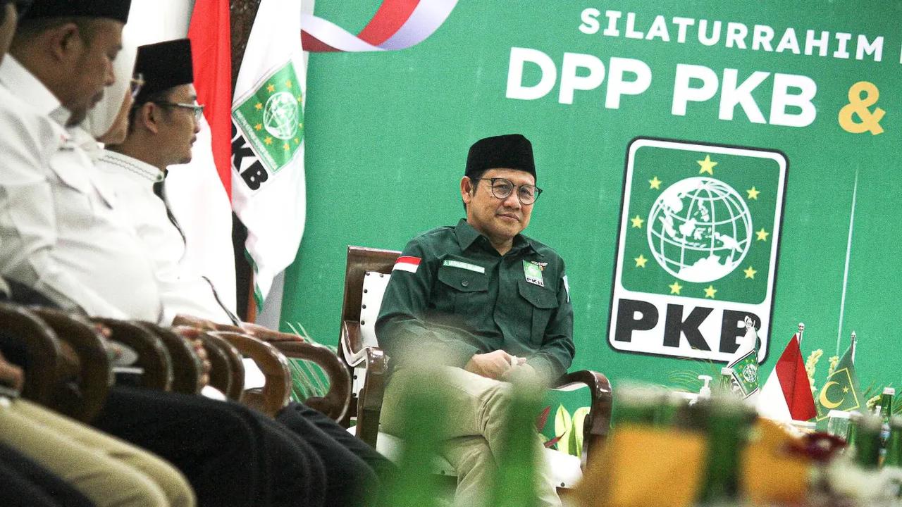 Bacawapres Anies Baswedan ini juga mendorong TNI menjalankan pengawasan internal yang ketat melalui mekanisme seperti inspeksi rutin, pelaporan pelanggaran, dan pengawasan oleh atasan langsung.