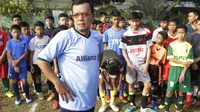 Ratusan peserta terlihat antusias mengikuti seleksi hari pertama Allianz Explorer Camp 2019 yang berlangsung di Stadion PSPT, Jakarta Selatan. (Bola.com/Vitalis Yogi Trisna)