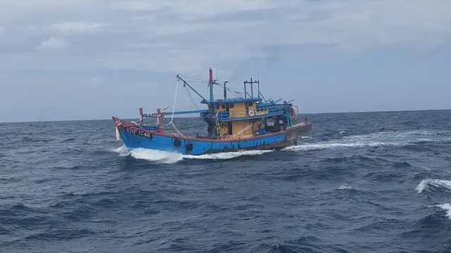 Tergiur Gaji Tinggi, 7 WNI Jadi ABK Kapal Ikan Ilegal Berbendera Malaysia