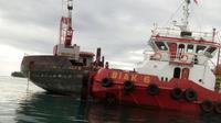 Kapal Tugboat Biak VI diamankan polisi. Foto: (Maulana S/Dok. Basarnas Kaltimra)