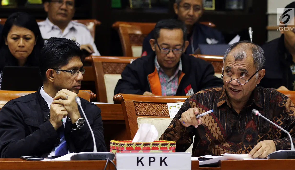 Ketua KPK Agus Rahardjo saat Rapat Dengar Pendapat (RDP) dengan Komisi III DPR di Jakarta, Kamis (7/6). Rapat membahas Rencana Kerja dan Anggaran Kementerian dan Lembaga (RKAKL) dan Rencana Kerja Pemerintah (RKP) Tahun 2019. (Liputan6.com/JohanTallo)