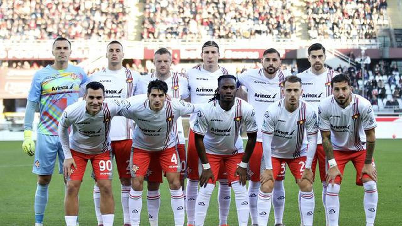 Emil Audero Sangar di Markas Fiorentina: 7 Saves, Cremonese Cuma Kebobolan 1 Gol
