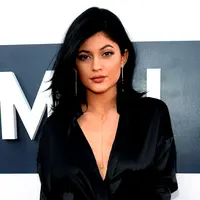 Kylie Jenner (via usmagazine.com)
