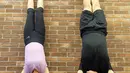 Glenn Alinskie dan Chelsea Olivia melakukan olahraga yoga bersama setelah 4,5 bulan tidak melakukan aktivitas olahraga. (Photo : Instagram)
