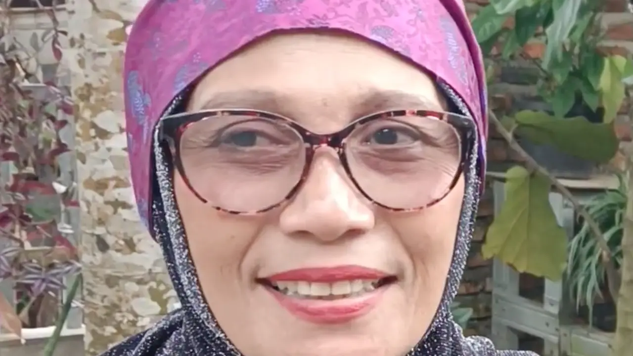 Nursyah ibunda Indah Permatasari. (Foto: Dok. YouTube Nursyah Garden)