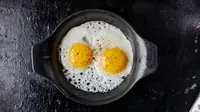 How to Make Sunny Side Up Eggs: 4 Easy Methods You Can Try