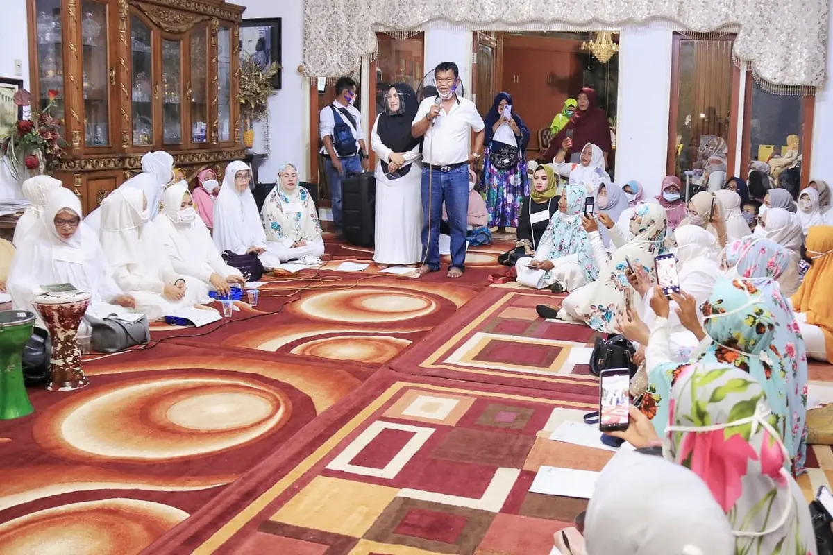 Ibu-ibu majelis taklim di Palu dukung Rusdy-Ma'mun di Pilgub Sulteng (Foto: Istimewa).