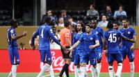 Pemain Chelsea merayakan gol yang dicetak Pedro Neto keg gawang Los Angeles FC di laga Grup D Piala Dunia Antarkub 2025 yang berlangsung di Mercedes-Benz Stadium, Selasa (17/6/2025) dini hari WIB. (ALEX GRIMM / GETTY IMAGES NORTH AMERICA / Getty Images via AFP)