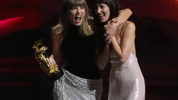 Taylor Swift Cetak Sejarah di MTV VMAs 2026