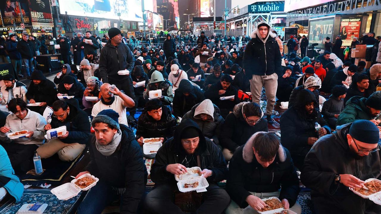 FOTO: Semangat Ramadan Menggema di Times Square New York