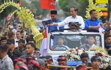 Jokowi Bersama Ahmad Luthfi-Taj Yasin Pawai Keliling Kota Klaten dan Karanganyar