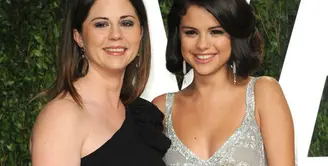 Sepertinya Justin Bieber bukanlah satu-satunya masalah yang bikin Selena Gomez dan ibunya tidak dalam hubungan yang baik. (Zimbio)