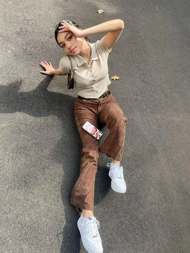 7 Gaya Busana Casual Energik ala Naura Ayu, Anak Nola B3 yang Beranjak Dewasa