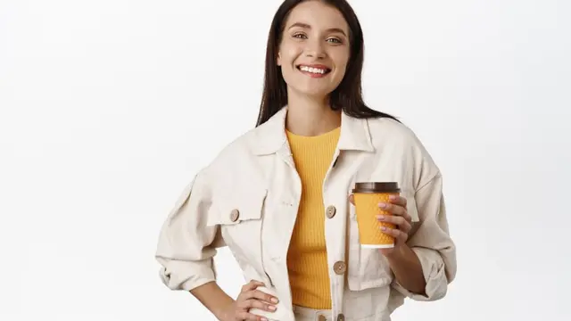 Atur konsumsi kafien harian agar tidak memicu rasa cemas yang berlebihan