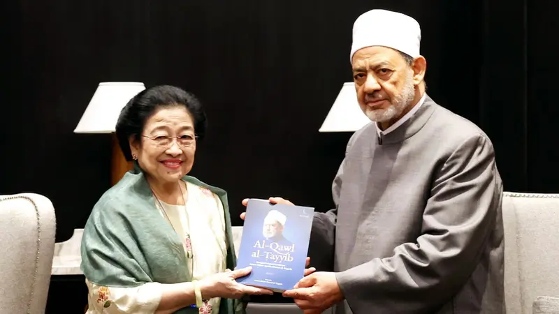 Imam Besar Al Azhar Prof Dr. Ahmed El-Tayeb mengundang secara khusus Presiden Kelima RI Prof.Dr.(H.C.) Megawati Soekarnoputri yang juga Ketua Umum PDI Perjuangan untuk berkunjung ke kampung halamannya di kota Luxor Mesir (Istimewa)