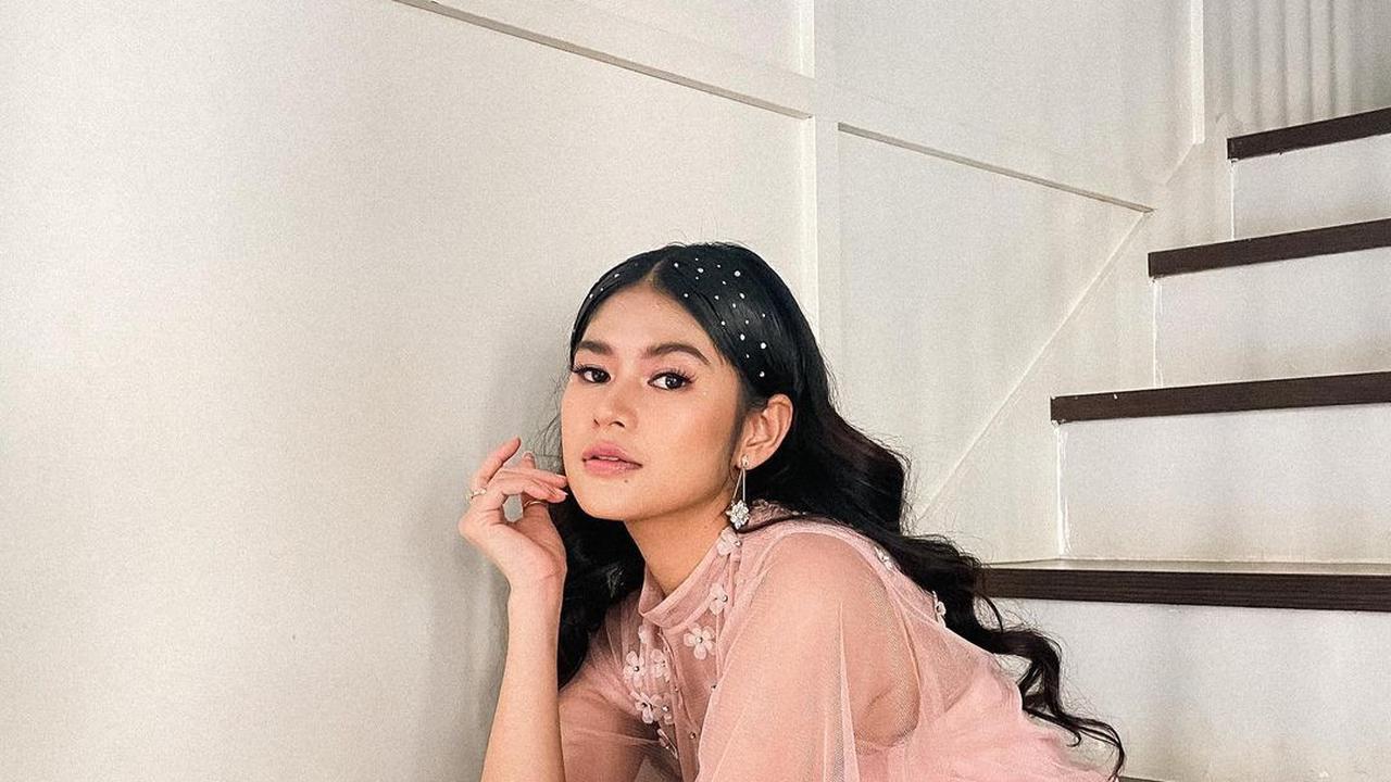 Riri Moeya merilis single baru "Sengaja Salah" karya musisi Bemby Noor. (Foto: Dok. Instagram @ririmoeya_)