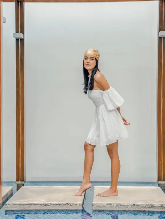 Setiap penampilan yang diunggah di akun Instagramnya selalu nampak fresh dan tidak membosankan. Tak heran apabila Andi selalu mendapatkan pujian dari para penggemar saat mengunggah potetnya. (Liputan6.com/IG/andiannsyah)