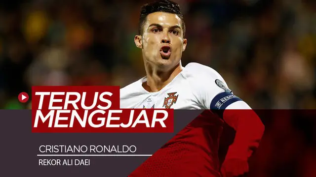 Berita video bintang Portugal, Cristiano Ronaldo, seperti ingin terus mengejar rekor Ali Daei dalam hal torehan jumlah gol untuk tim nasional. Kini selisih berapa gol antara CR7 dan Daei?