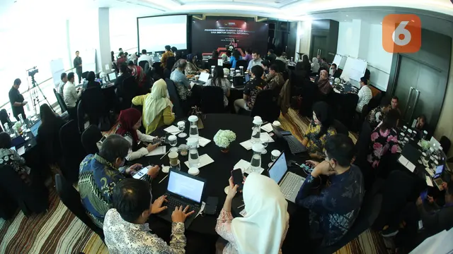 "Simposium Integrasi Kebijakan Pengembangan Sumber Daya Manusia dan Sektor Digital Informal"