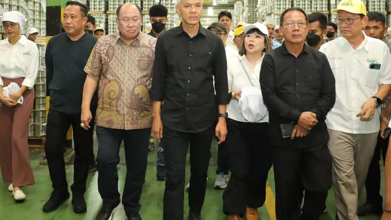 Calon Presiden Ganjar Pranowo mengatakan seorang pemimpin harus bisa membedakan posisinya ketika menjadi kader partai politik atau ketika menjadi sebuah pemimpin negara.