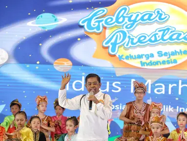 Mensos Idrus Marham memberi sambutan dalam acara Gebyar Prestasi Keluarga Sejahtera Indonesia 2018 di Buperta Cibubur, Jakarta, Minggu (12/8). Anak-anak diharapkan bisa mengaktualisasikan prestasi yang diraih. (Liputan6.com/Faizal Fanani)
