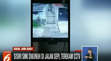 Dalam rekaman kamera pengawas, korban dihampiri seorang lelaki yang diduga sudah menunggu dan bersenjata tajam.