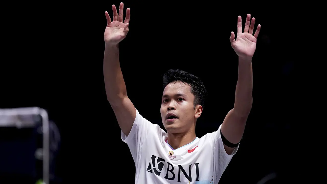 Foto: Momen Ginting Hentikan Rekor Buruk Pertemuan dengan Victor Axelsen, Tumbangkan Si Alien di All England 2024