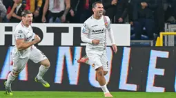 Il Grigiorossi sukses mempermalukan tuan rumah melalui sepasang gol Federico Bonazzoli. (Tano Pecoraro/LaPresse via AP)