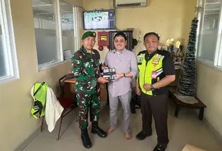 Tas Pemudik Ketinggalan di Rest Area (Foto: Ardi Munthe/Liputan6.com)