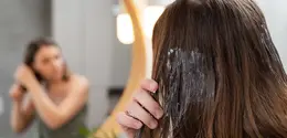 Sahabat Fimela, yuk simak tips perawatan rambut dengan masker alami yang dapat kamu sesuaikan dengan kebutuhan rambutmu! [Dok/freepik.com]